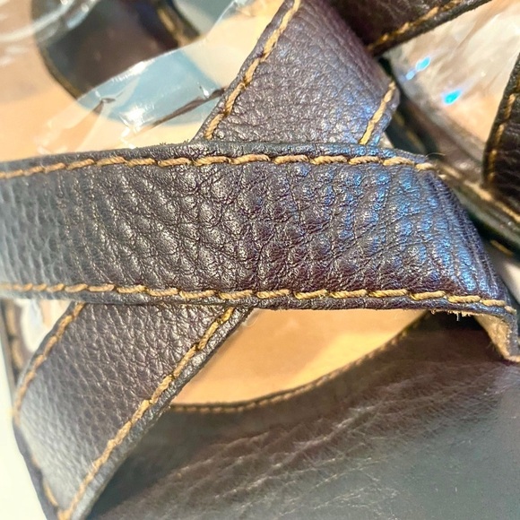 LIKE NEW - BORN Brown Two Strap Leather Wedge Sandals Buckle Detail Size 10 - Picture 12 of 15